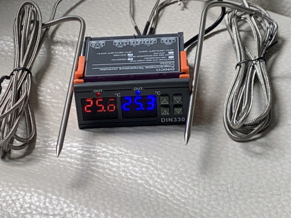 BBQ Temperature Controller Thermostat 2 Zone Switch, Buzzer for Alarm + 2 Metal braided Pin Point L sensor