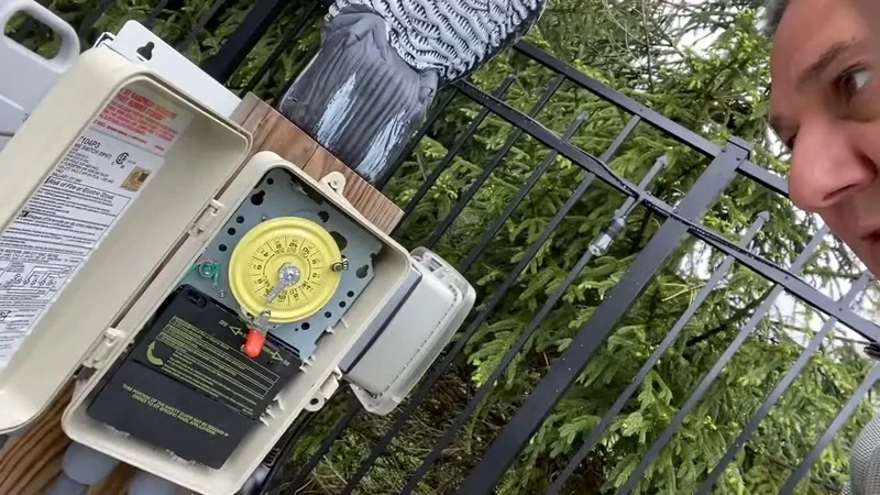 Original pool-heater timer and control-box overview before the ThermoMart phone-control installation